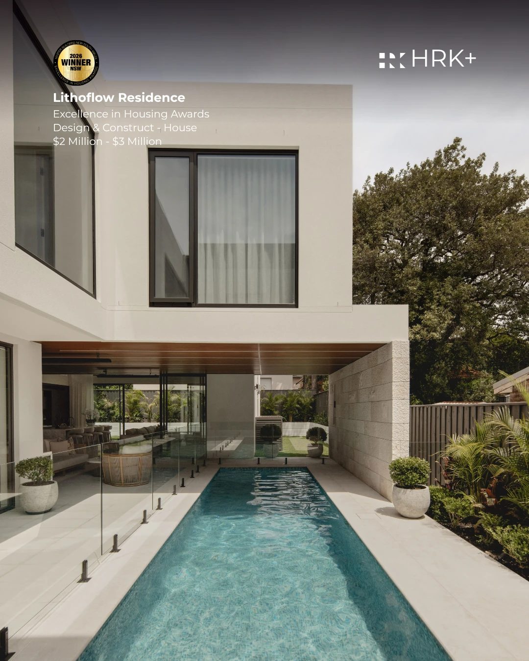 Lithoflow Residence courtyard and swimming pool